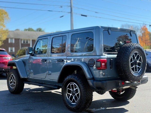 2024 Jeep Wrangler Rubicon X photo 2
