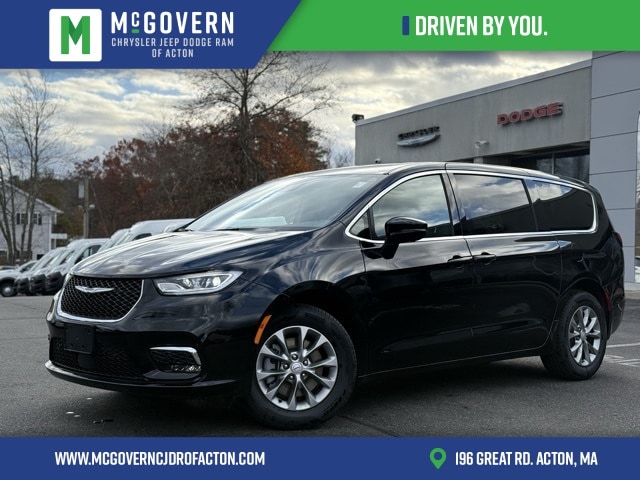 2026 Chrysler Pacifica Select's photo