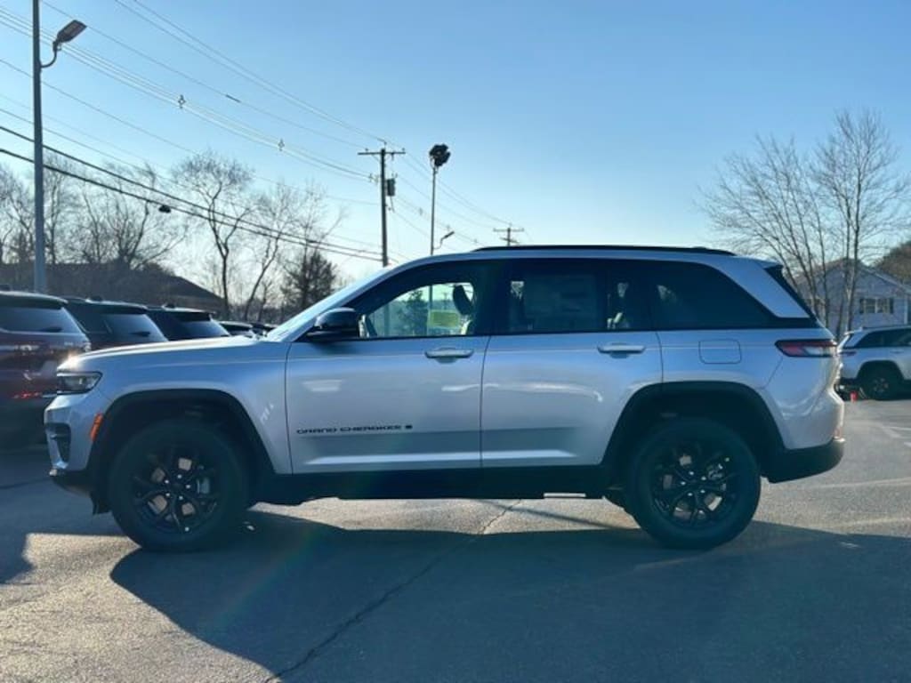 New 2025 Jeep Grand Cherokee ALTITUDE X 4X4 Sport Utility