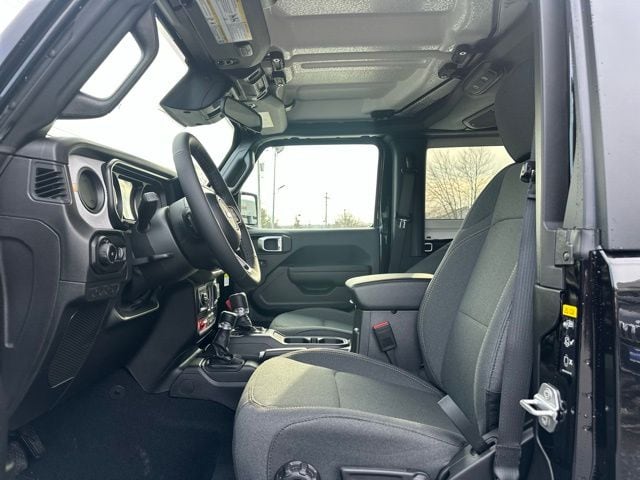 2026 Jeep Wrangler 2-Door Willys - Photo 11