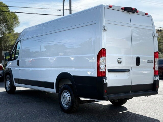 2025 Ram ProMaster 3500 Cargo Van photo 2