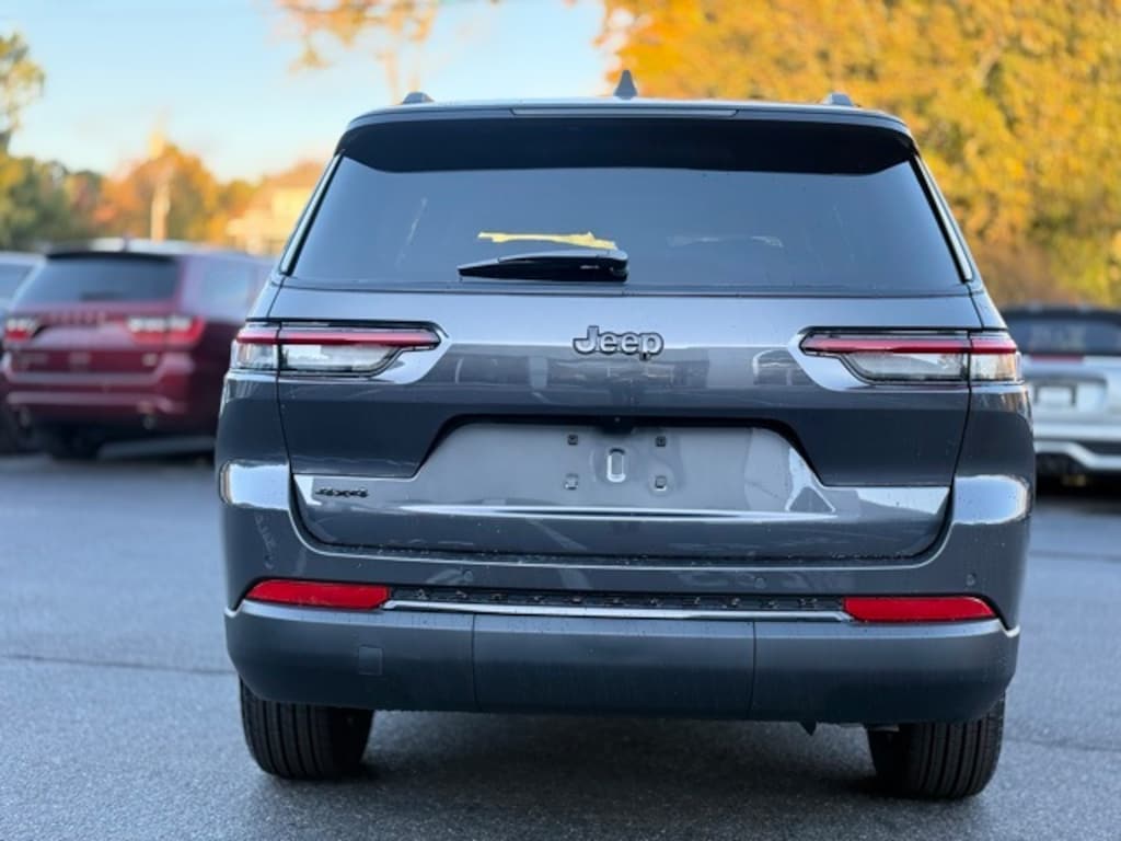 New 2025 Jeep Grand Cherokee L Altitude X Sport Utility
