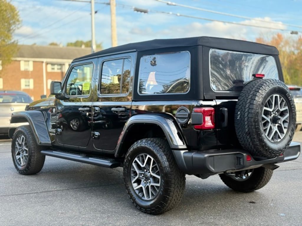 Used 2024 Jeep Wrangler Sahara SUV