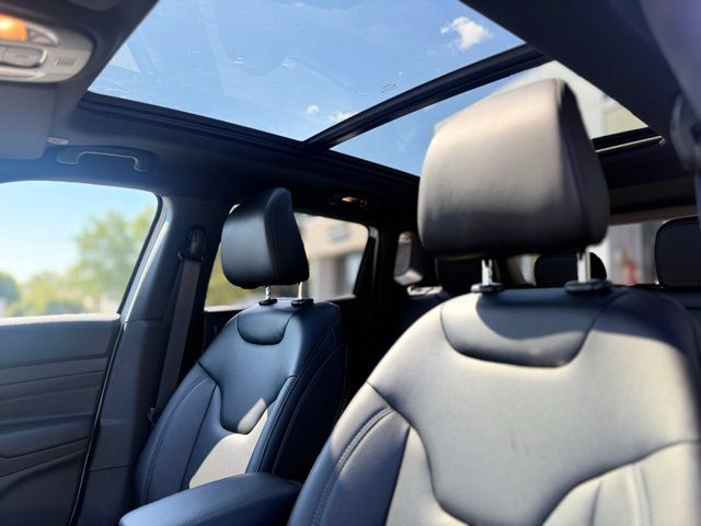 2025 Jeep Compass Limited - Photo 12