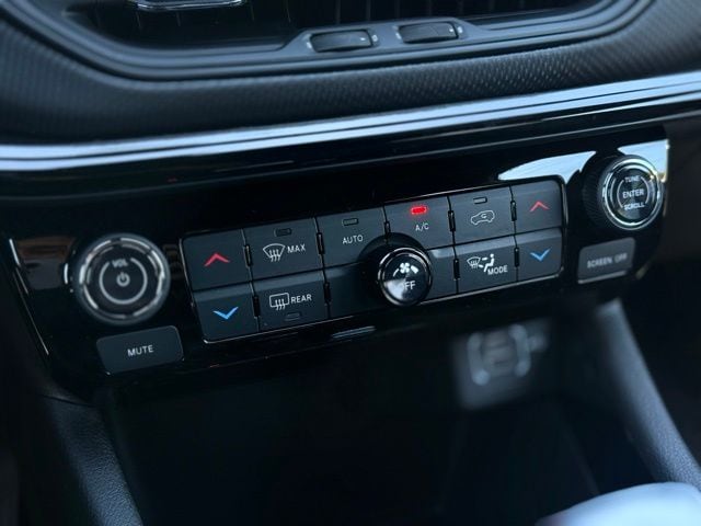2025 Jeep Compass Limited - Photo 14