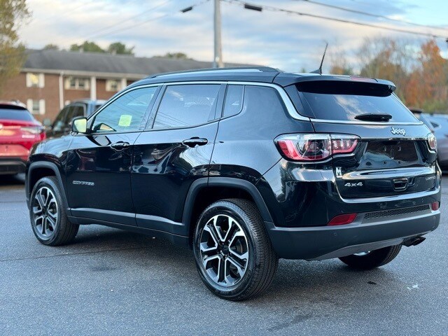 2022 Jeep Compass Limited photo 2