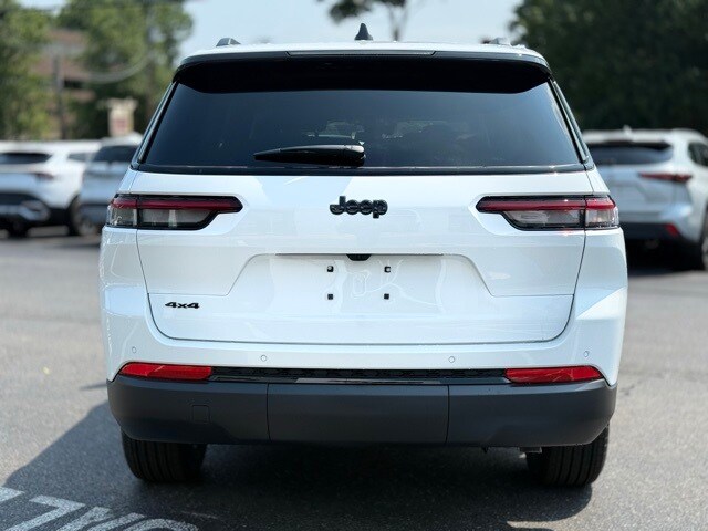 2025 Jeep Grand Cherokee Altitude X photo 4
