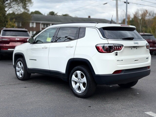 2021 Jeep Compass Latitude photo 2
