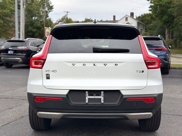Used 2021 Volvo XC40 R-Design SUV