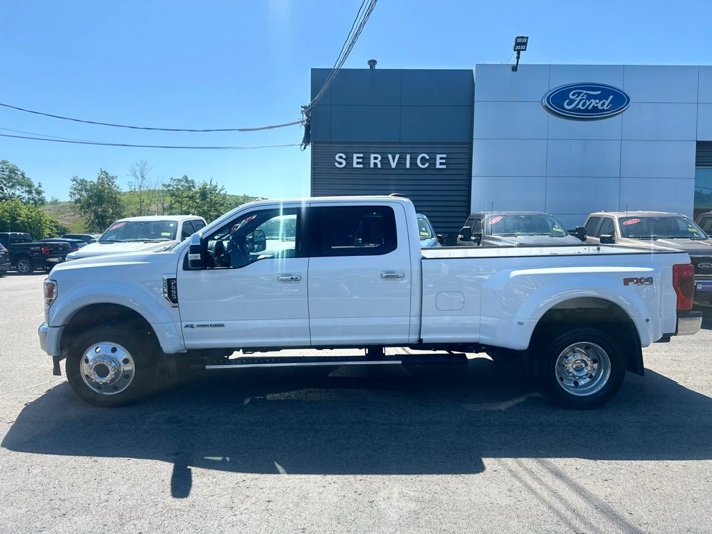 Used 2022 Ford F-450SD Lariat Truck