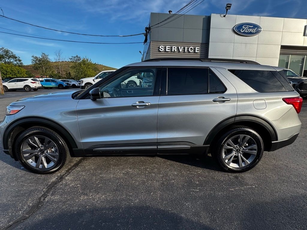 Used 2024 Ford Explorer XLT SUV