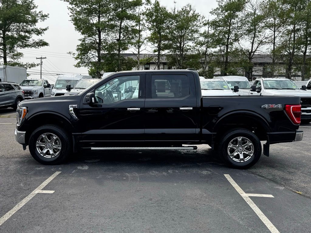 2022 Ford F-150 XLT photo 2