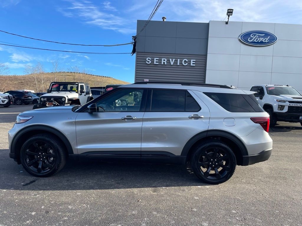 Used 2024 Ford Explorer ST-Line SUV