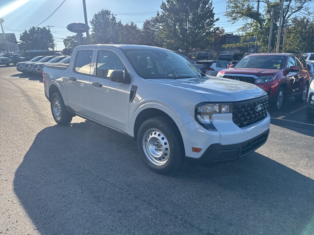 2025 Ford Maverick XL photo 3