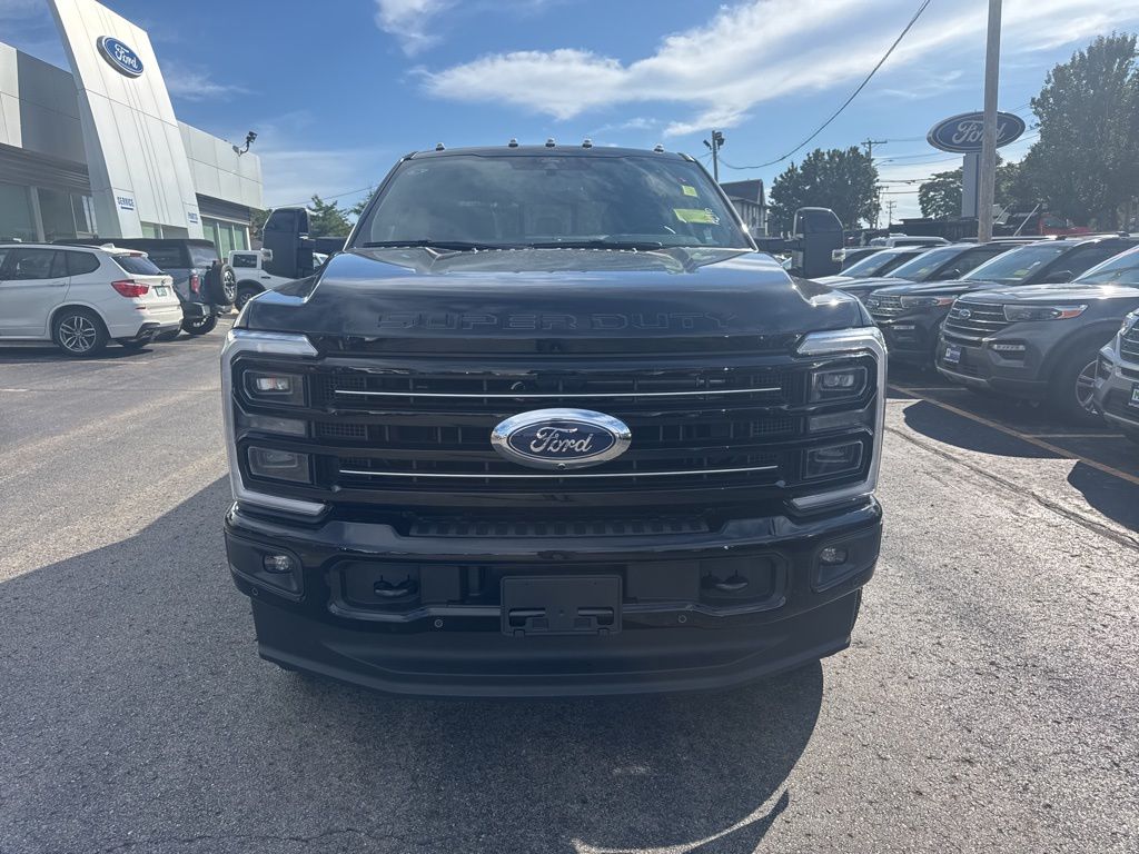 2026 Ford F-350 photo 2
