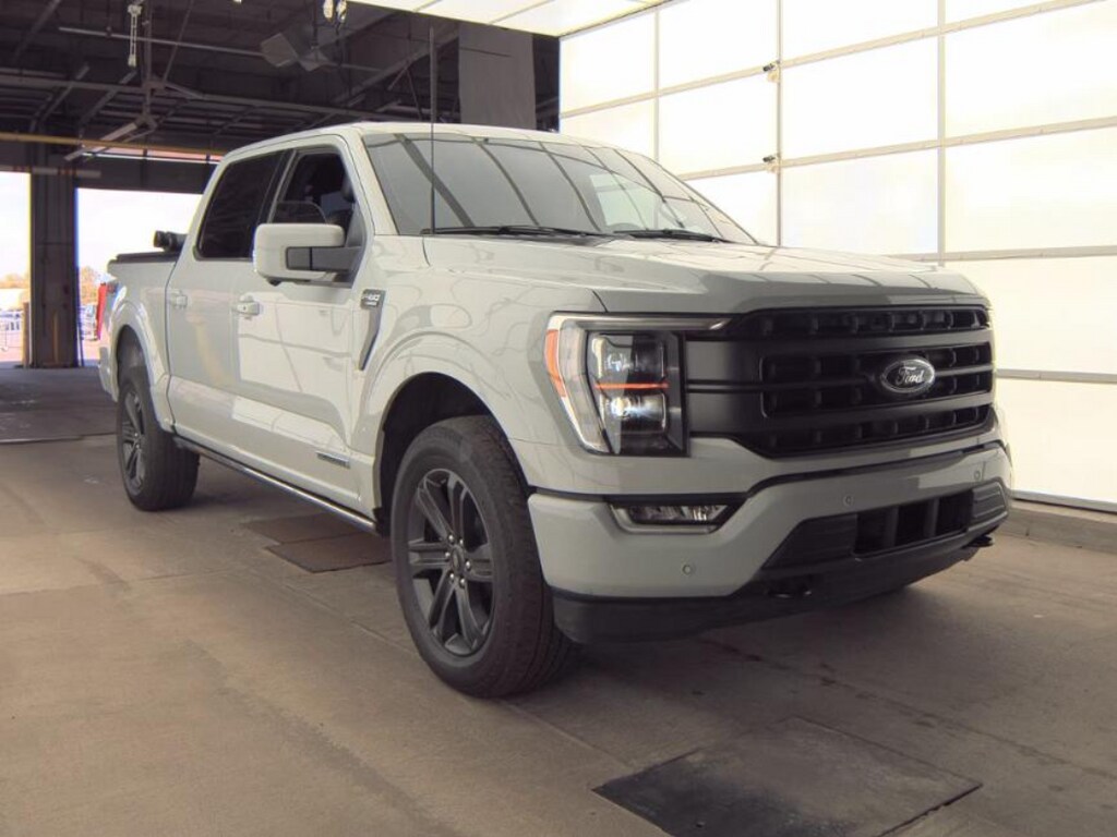 2023 Ford F-150 Lariat photo 2