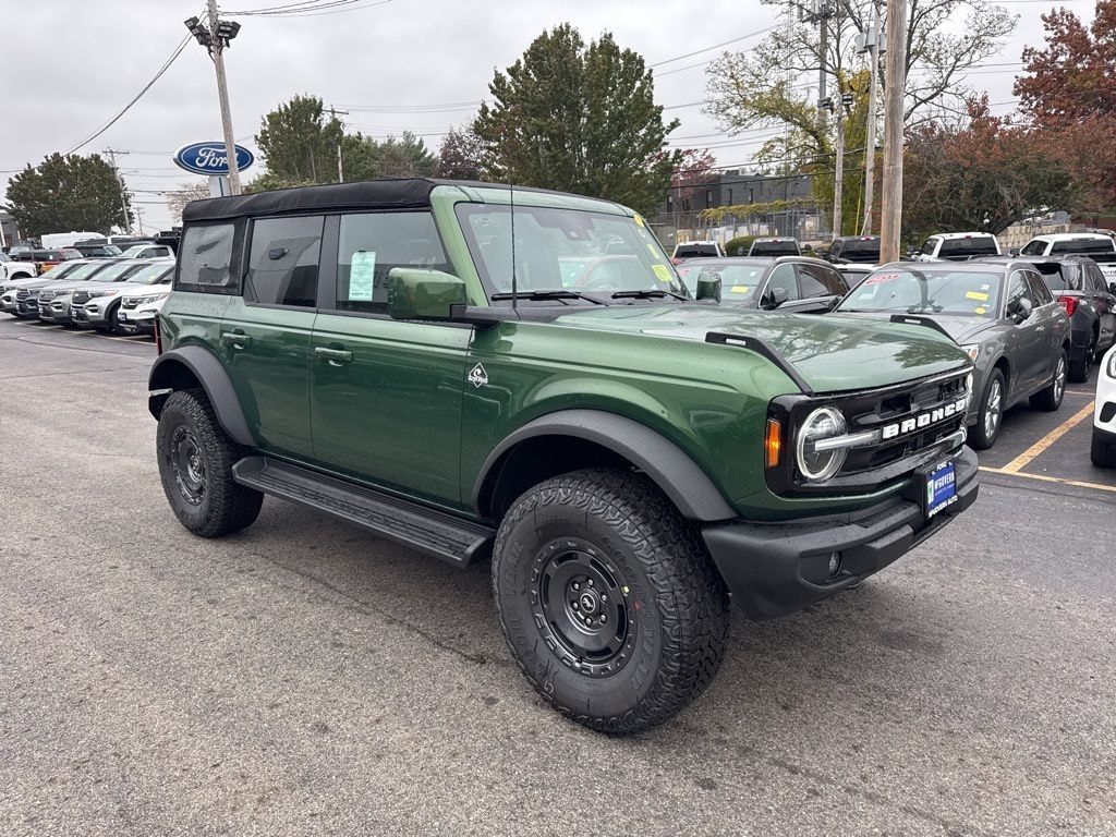 New 2025 Ford Bronco Outer Banks SUV
