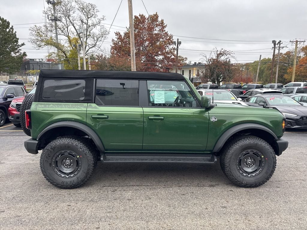 New 2025 Ford Bronco Outer Banks SUV