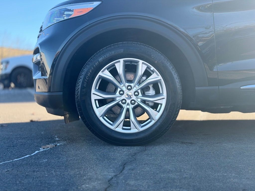 Used 2024 Ford Explorer XLT SUV