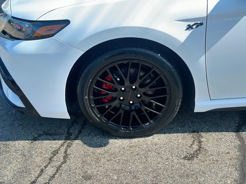 2023 Toyota Camry SE photo 2
