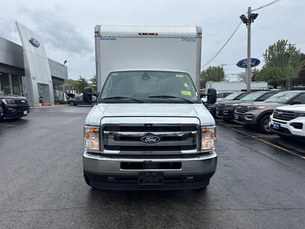 New 2027 Ford E-450SD Base Cab/Chassis