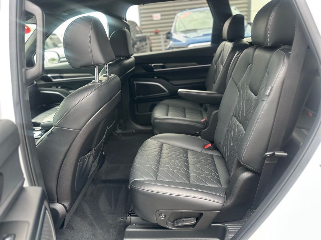 2024 Kia Telluride X-Line photo 3