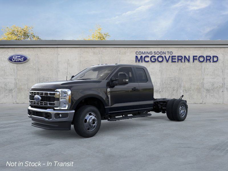 2026 Ford F-350 photo 2