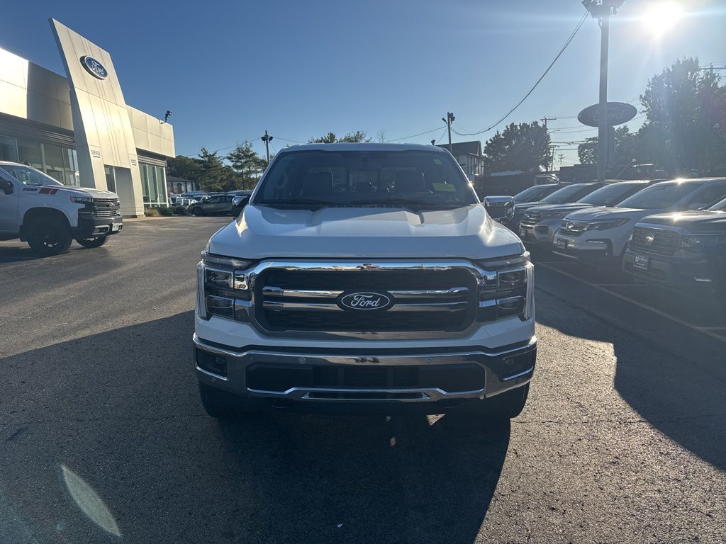 2025 Ford F-150 Lariat photo 2