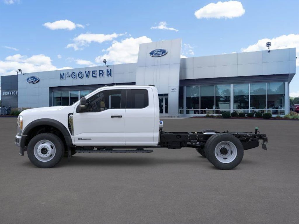 New 2026 Ford F-450SD XL Super Cab Reading Utility Body Chassis