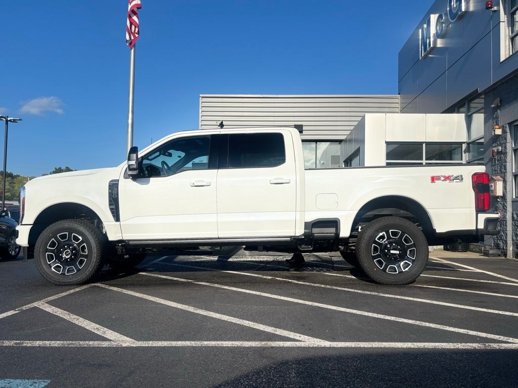 New 2025 Ford F-350SD Platinum Truck