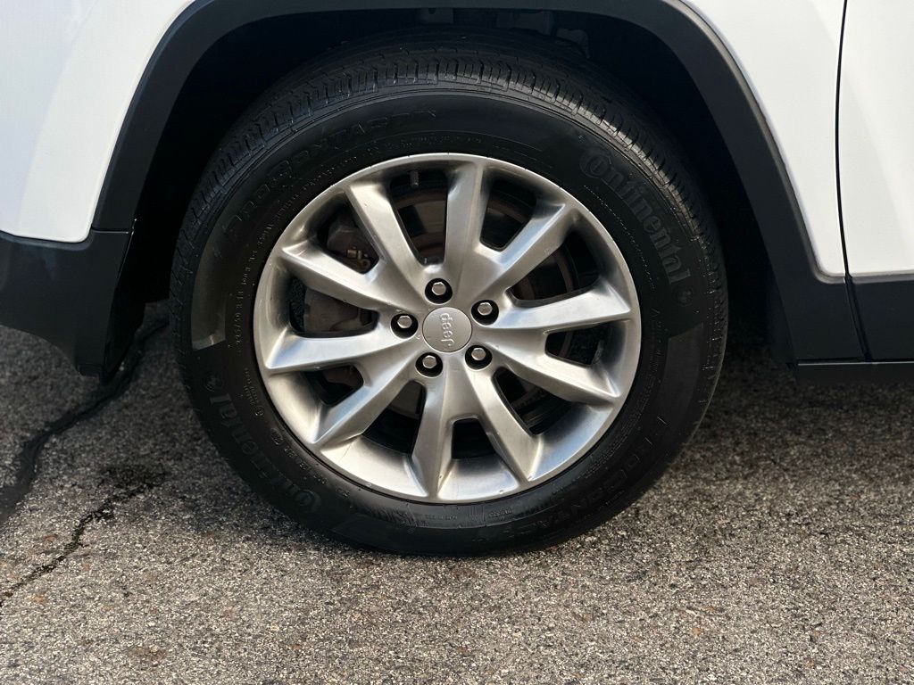 2017 Jeep Cherokee Limited photo 2