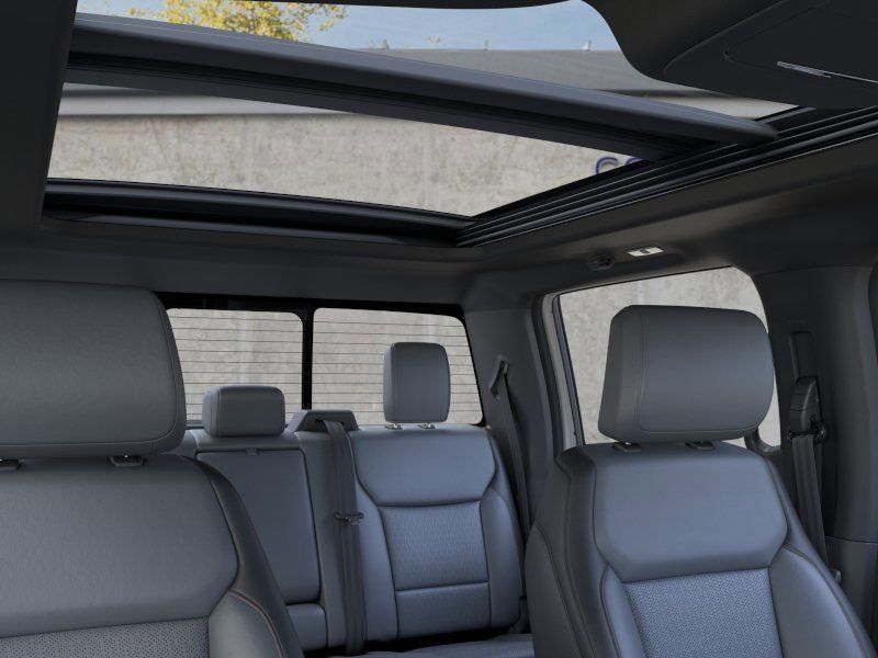 2025 Ford F-150 Lightning Lariat photo 22