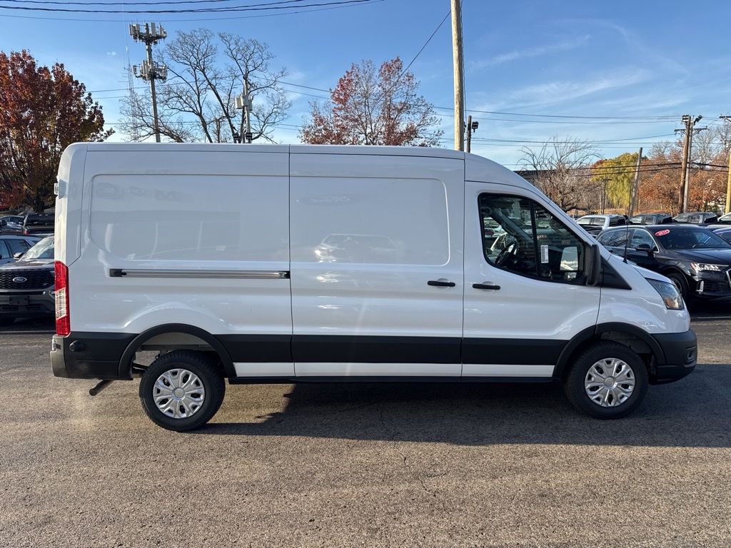2026 Ford Transit photo 4