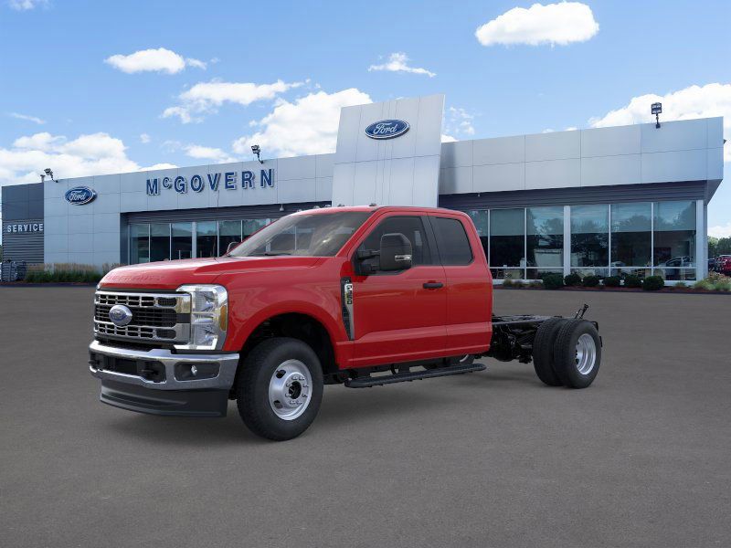 2026 Ford F-350 photo 2