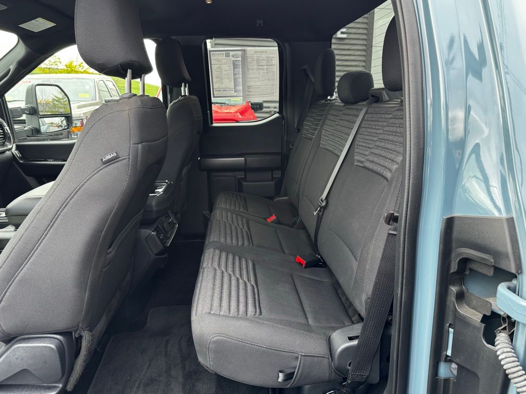 2023 Ford F-150 XL photo 4