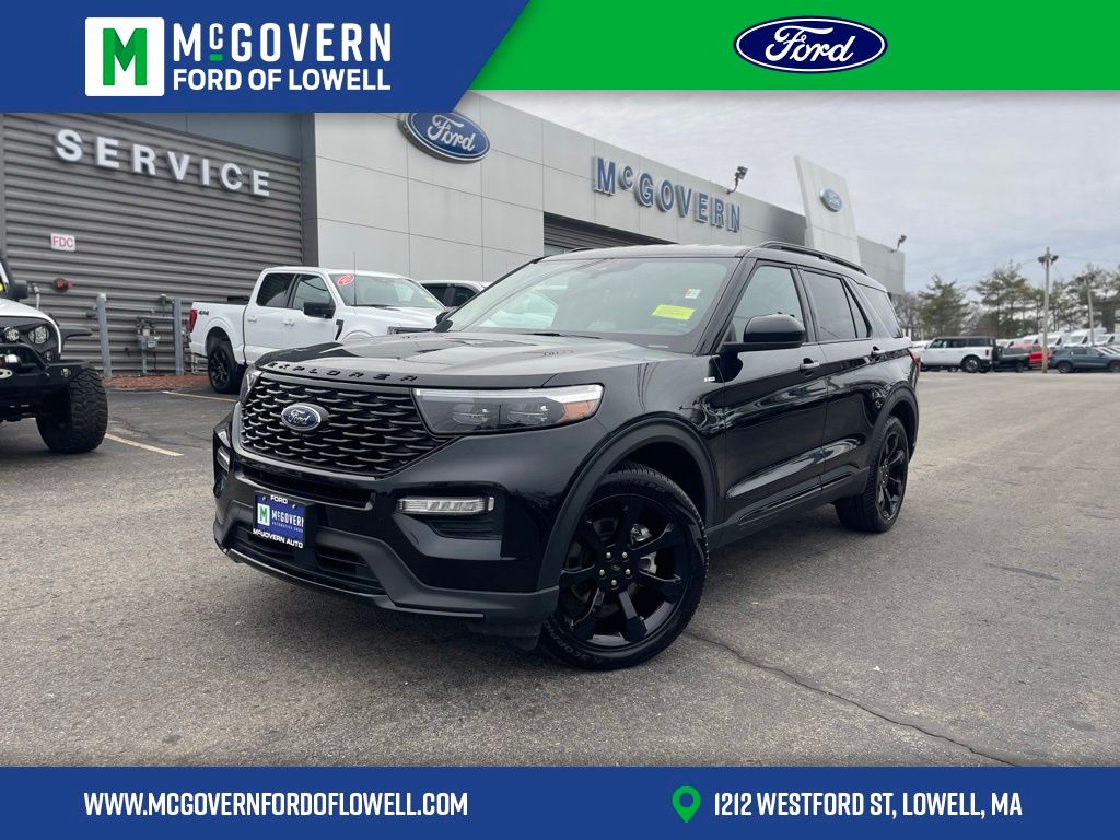 2024 Ford Explorer ST-LINE's photo
