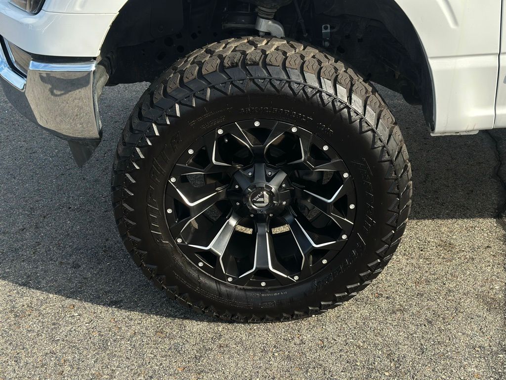 2023 Ford F-150 XLT photo 3