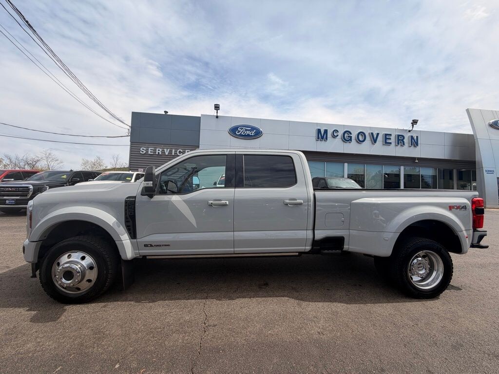 Used 2025 Ford F-450SD Platinum Truck