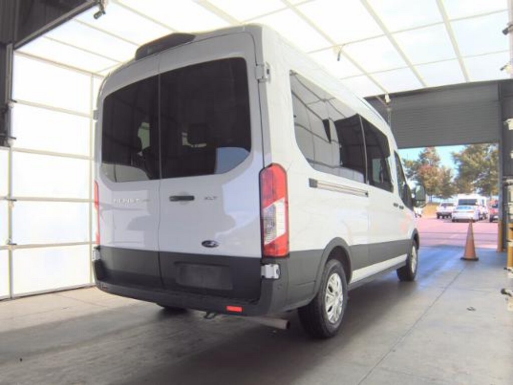 2025 Ford Transit XLT photo 2