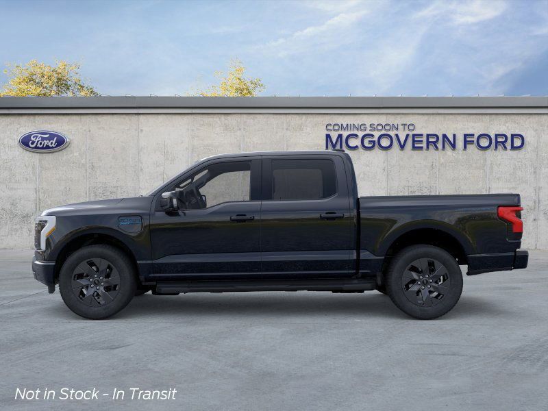 2025 Ford F-150 Lightning Lariat photo 2