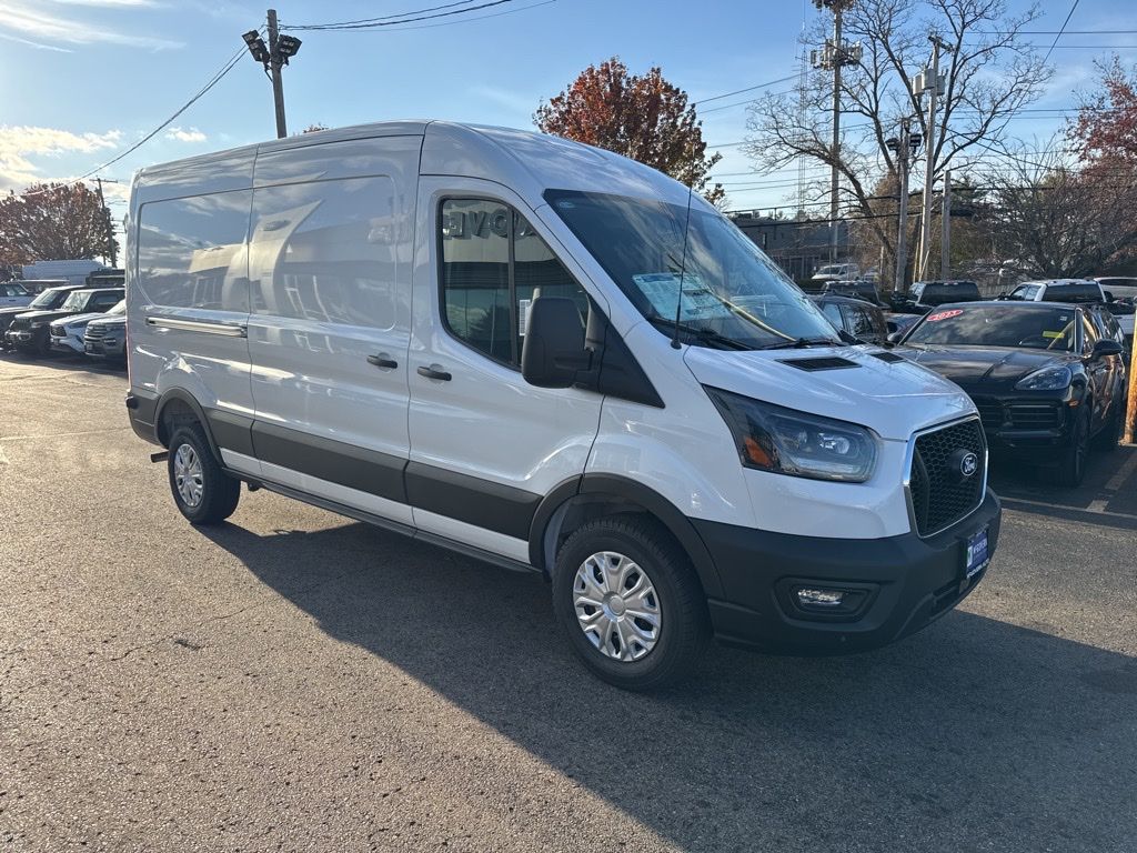 2026 Ford Transit photo 3