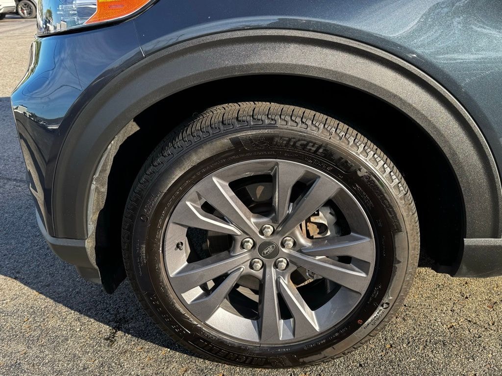 Used 2024 Ford Explorer XLT SUV