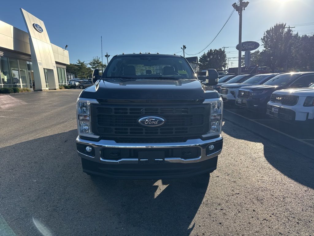 2026 Ford F-250 photo 2