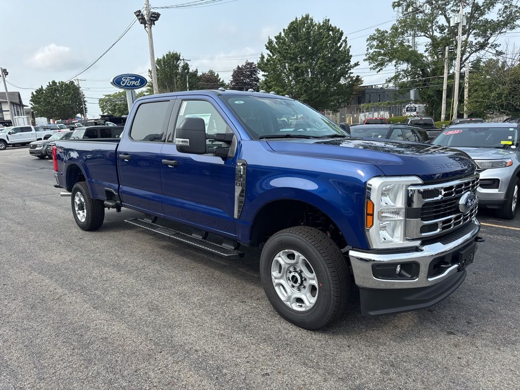 2026 Ford F-350 photo 3
