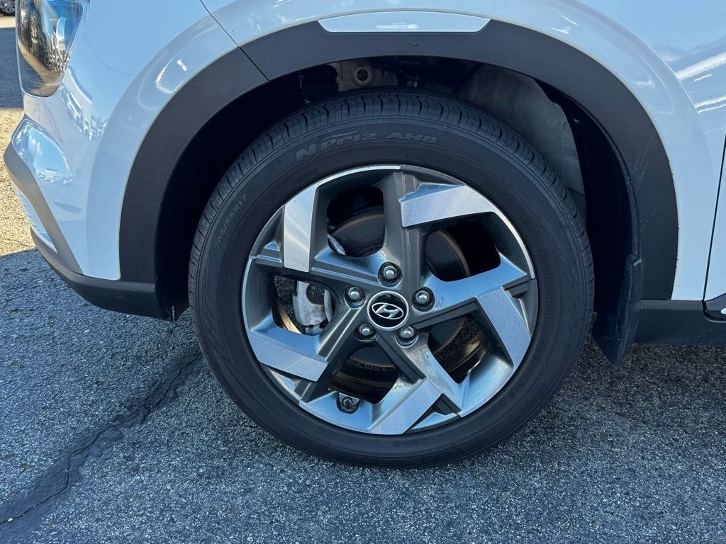 Used 2023 Hyundai Venue Limited SUV