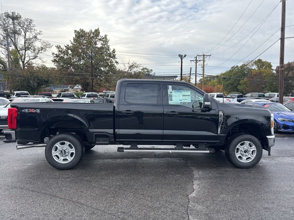 New 2026 Ford F-250 Crew Cab XLT Truck