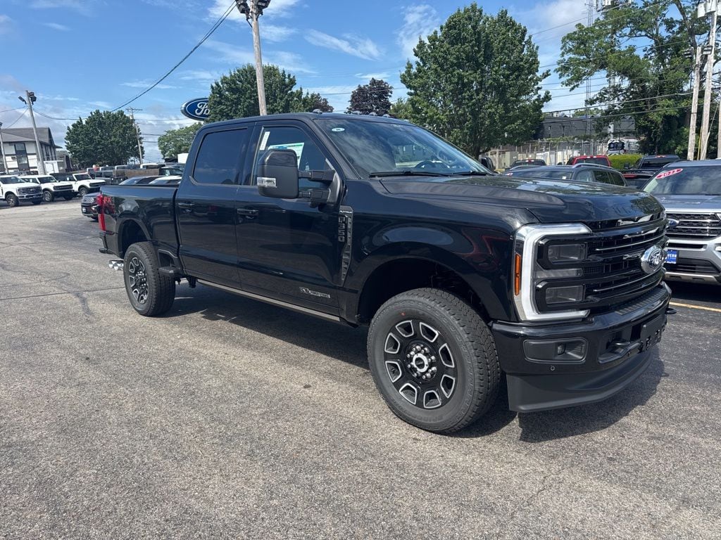 New 2025 Ford F-350SD Platinum Truck