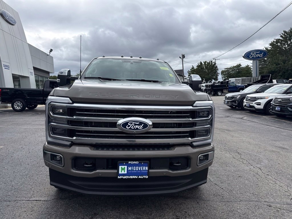 New 2027 Ford F-350SD Platinum Truck