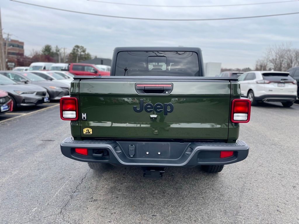 Used 2023 Jeep Gladiator Sport Truck