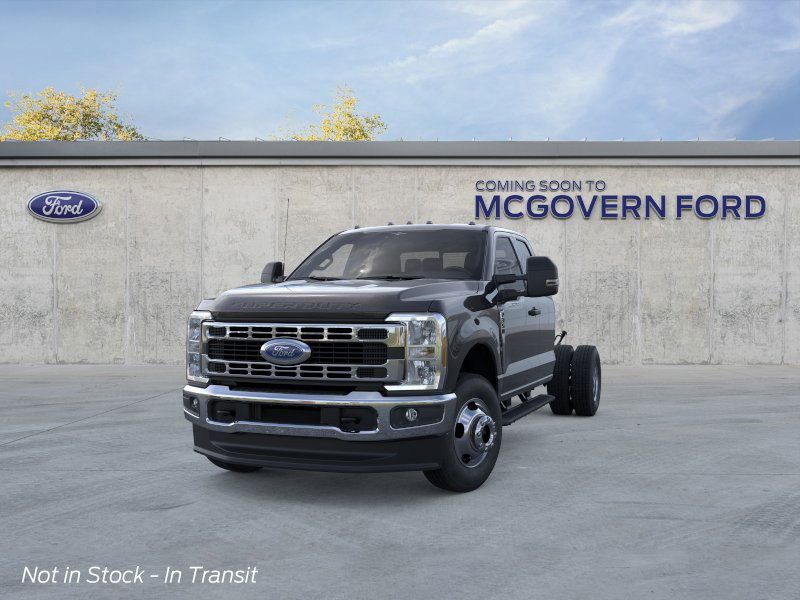 2026 Ford F-350 photo 3